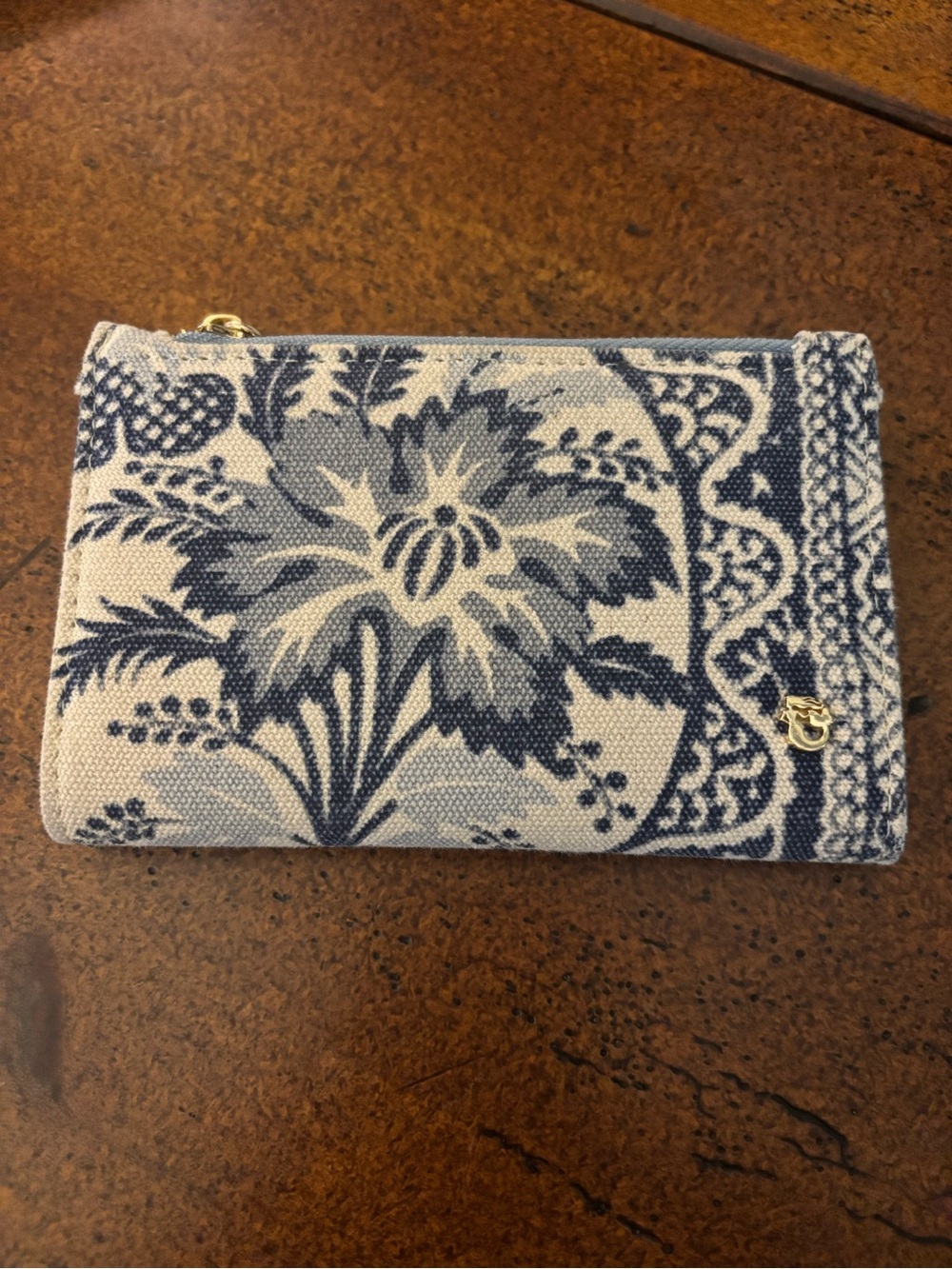 EUC Spartina 449 Fiona Wallet Blue Cream Palms